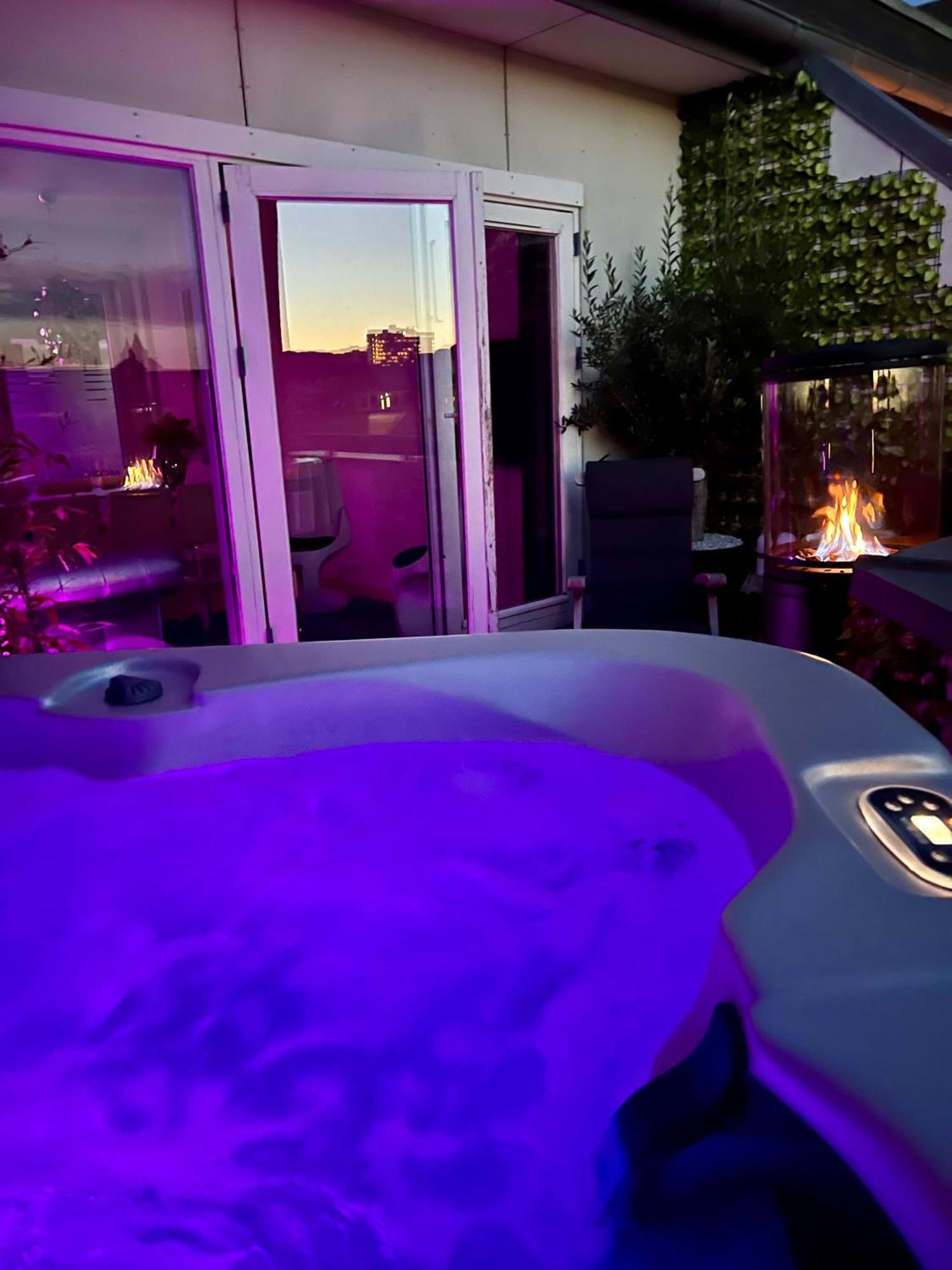 Mortens Kro Boutique Hotel อัลบอร์ ภายนอก รูปภาพ